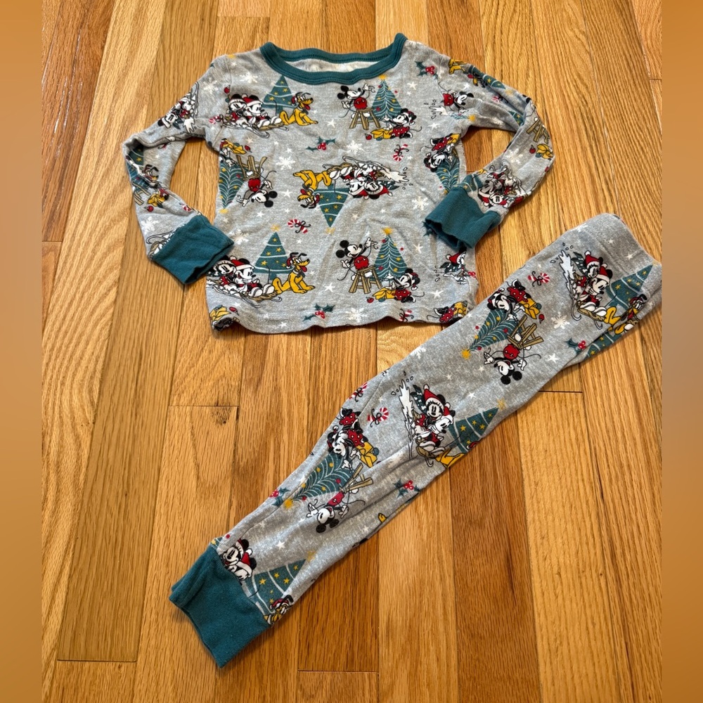 Disney Kids Christmas Pajama Set - Gray with green trim